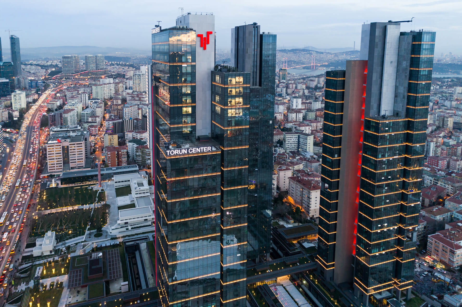 Torun Center Gece Işıklandırması